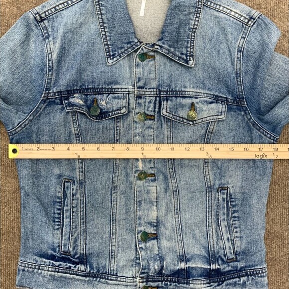 Free People Jacket Womens 6 Denim Trucker Distressed Fitted Cropped Pre-Washed - Picture 6 of 8